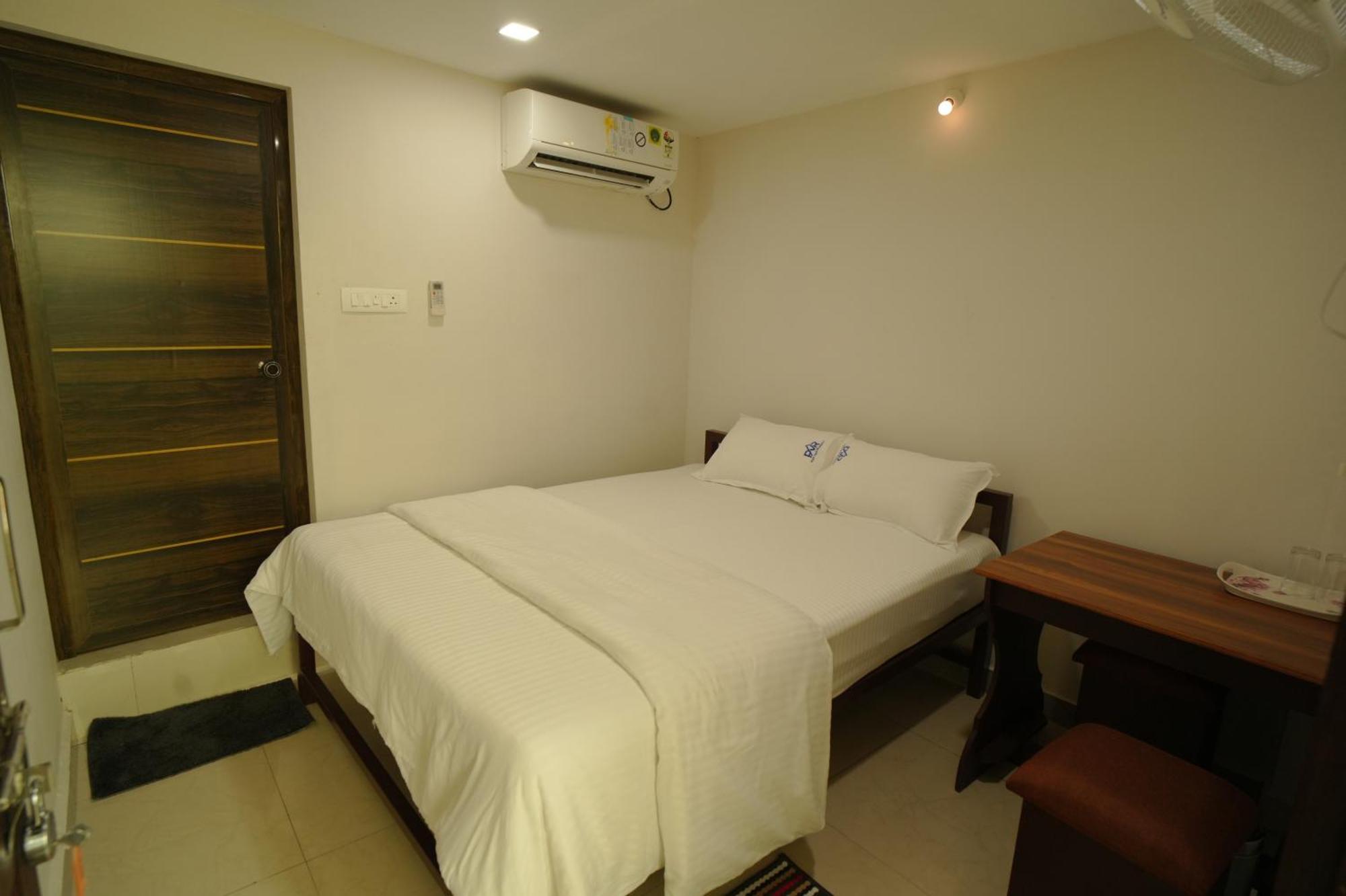 Port View Residency Pvr Hotel Nedumbassery Exterior photo